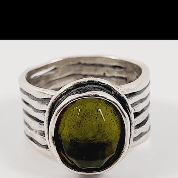 Jewelry - Silpada green Stone ring 7.5
